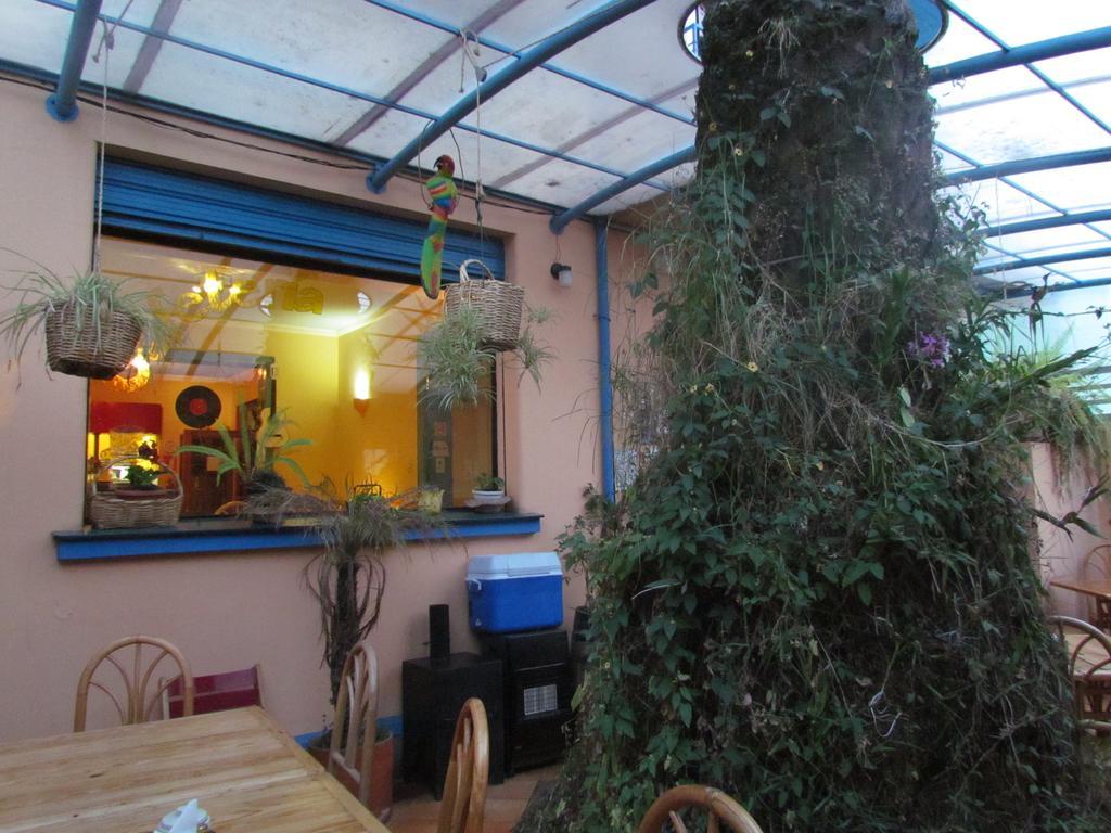 Hotel Casa Helbling Quito Esterno foto