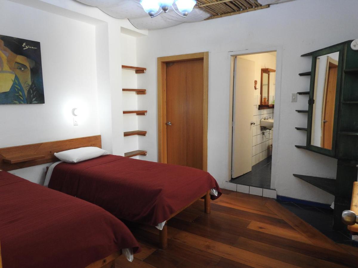 Hotel Casa Helbling Quito Esterno foto